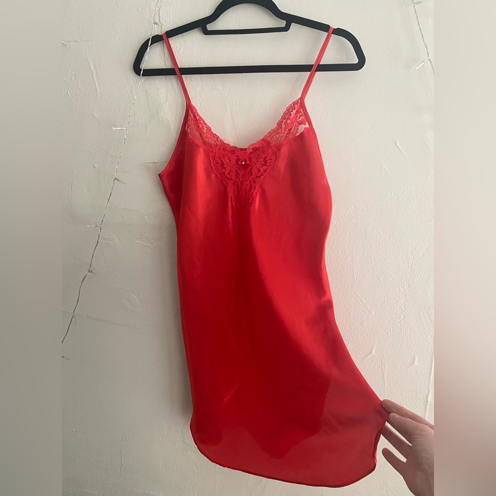 BRIGHT RED SLIP❤️